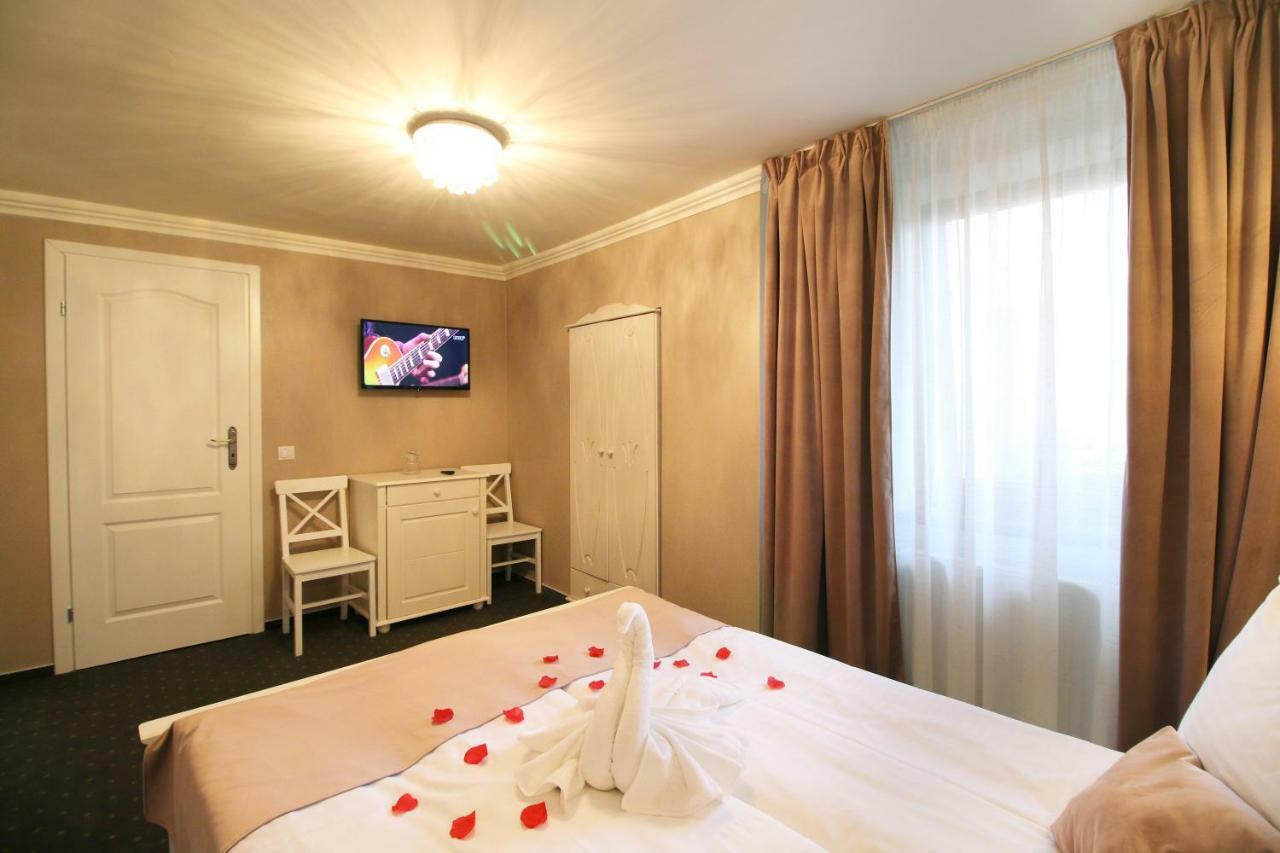 Select House Hotel Sibiu Exterior photo